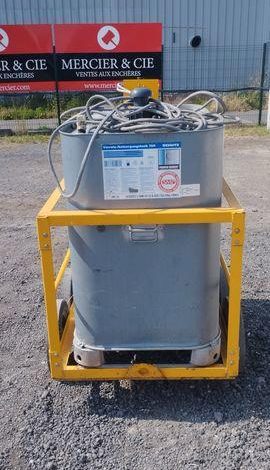 CUVE 700L SUR CHARIOT ROULANT  CUV095
