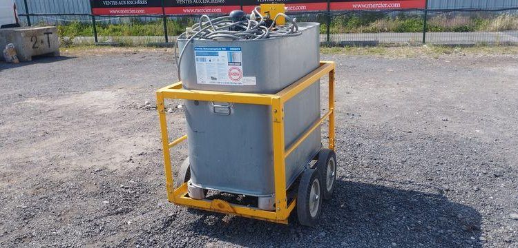 CUVE 700L SUR CHARIOT ROULANT  CUV095