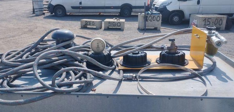 CUVE 700L SUR CHARIOT ROULANT  CUV095