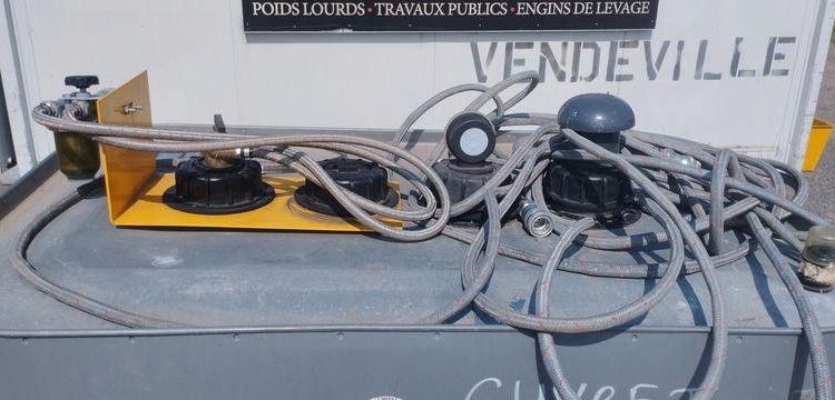 CUVE 700L SUR CHARIOT ROULANT  CUV095