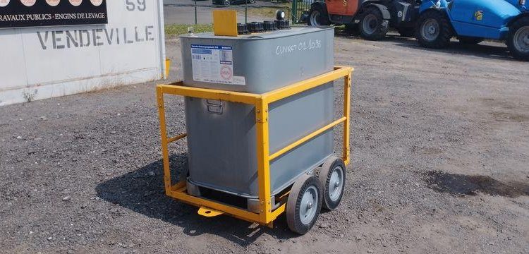 SCHUTZ CUVE 700L SUR CHARIOT ROULANT  CUV096