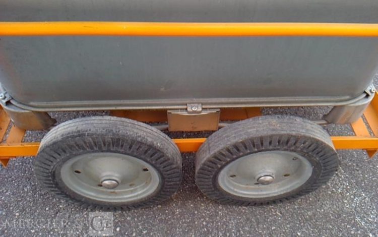 CUVE 700L SUR CHARIOT ROULANT  CUV270