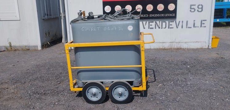 CUVE 700L SUR CHARIOT ROULANT  CUV734