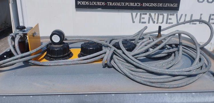 CUVE 700L SUR CHARIOT ROULANT  CUV734