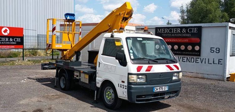 MAZDA MAZDA E 2200 AVEC NACELLE MULTITEL 145 ALU – 16 METRES – DIESEL – 3139 HEURES BLANC CW-976-ST