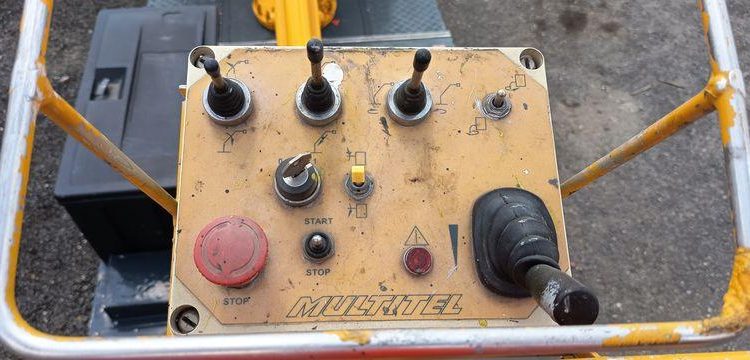 MAZDA MAZDA E 2200 AVEC NACELLE MULTITEL 145 ALU – 16 METRES – DIESEL – 3139 HEURES BLANC CW-976-ST