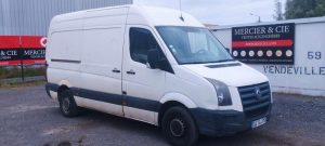 VOLKSWAGEN CRAFTER 35 2,5TDI DPF FOURGON MOYEN 109CV – DIESEL – 315360 KMS – ANNEE 2009 BLANC DA-144-RS