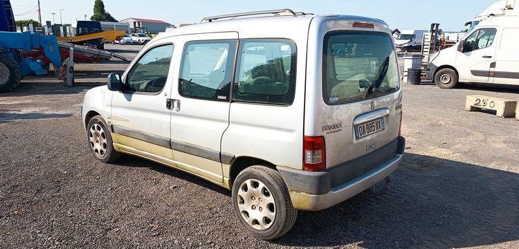 PEUGEOT PARTNER TEPEE 1 PHASE 1 VITRE 2,0 HDI 90CV – DIESEL – 254711 kMS – ANNEE 2003 GRIS DA-885-XX