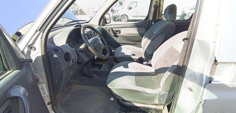 PEUGEOT PARTNER TEPEE 1 PHASE 1 VITRE 2,0 HDI 90CV – DIESEL – 254711 kMS – ANNEE 2003 GRIS DA-885-XX
