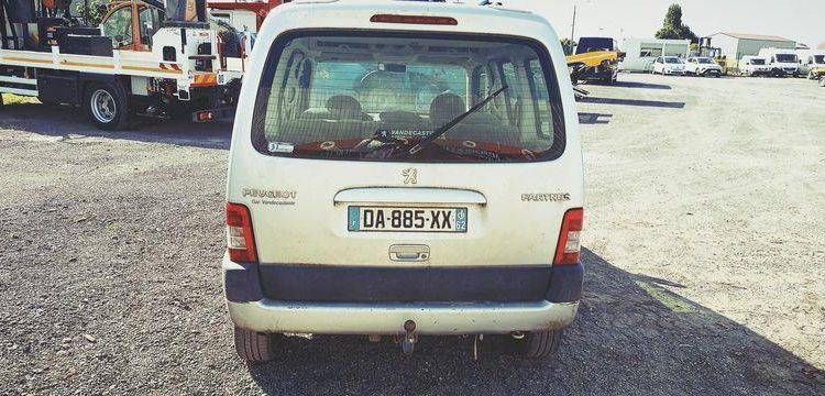 PEUGEOT PARTNER TEPEE 1 PHASE 1 VITRE 2,0 HDI 90CV – DIESEL – 254711 kMS – ANNEE 2003 GRIS DA-885-XX