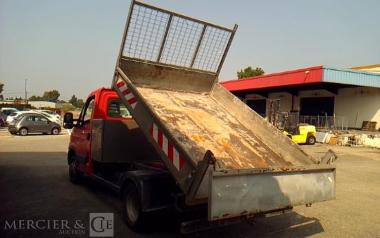 IVECO 35C13 BENNE SIMPLE CABINE COFFRE  DD-100-VM