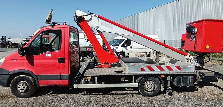 IVECO 35S11 AVEC NACELLE MULTITEL 160ALUDS 16M  DD-697-AF