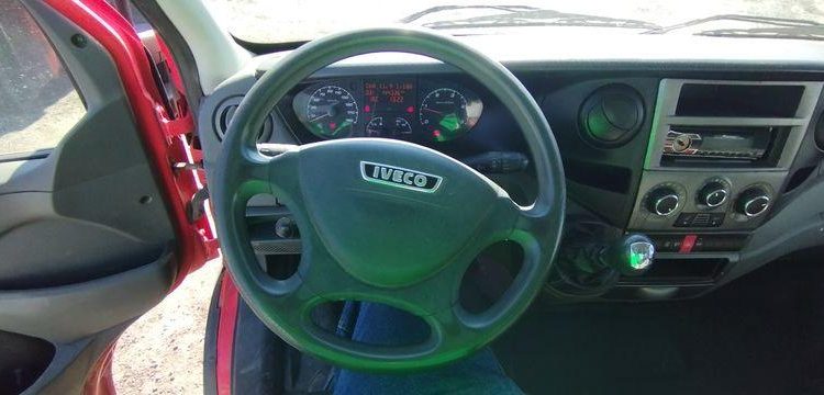 IVECO 35C13 BENNE AVEC COFFRE ACIER DIESEL – 144336 KMS – ANNEE 2014 ROUGE DE-379-MZ