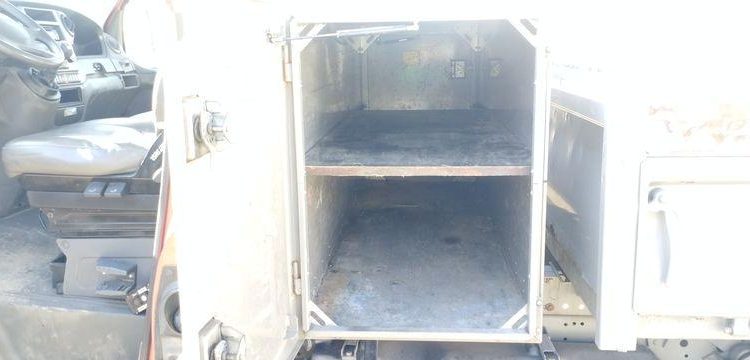 IVECO 35C13 BENNE AVEC COFFRE ACIER DIESEL – 144336 KMS – ANNEE 2014 ROUGE DE-379-MZ