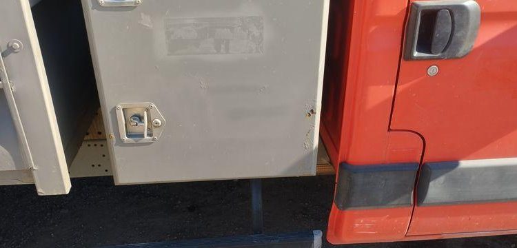 IVECO 35C13 BENNE AVEC COFFRE ACIER DIESEL – 144336 KMS – ANNEE 2014 ROUGE DE-379-MZ