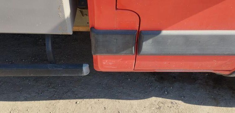 IVECO 35C13 BENNE AVEC COFFRE ACIER DIESEL – 144336 KMS – ANNEE 2014 ROUGE DE-379-MZ