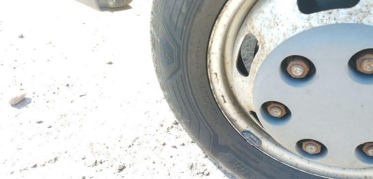 IVECO 35C13 BENNE AVEC COFFRE ACIER DIESEL – 144336 KMS – ANNEE 2014 ROUGE DE-379-MZ