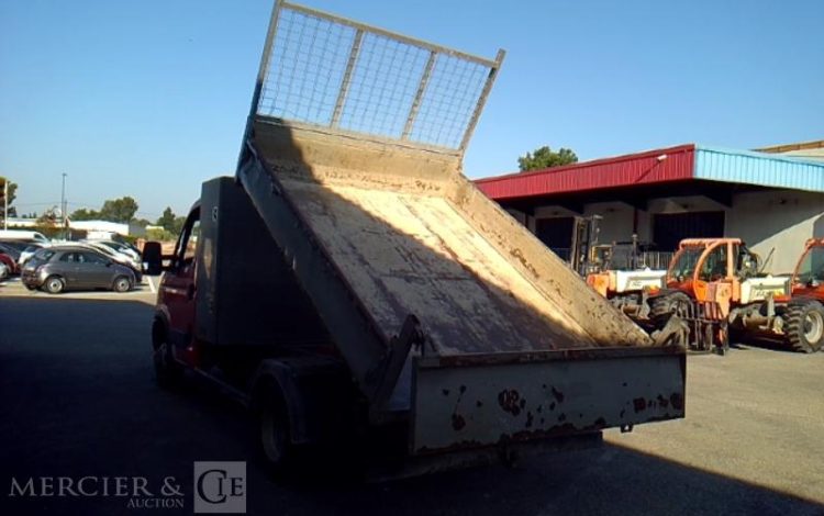 IVECO 35C13 BENNE SIMPLE CABINE COFFRE  DH-985-WC