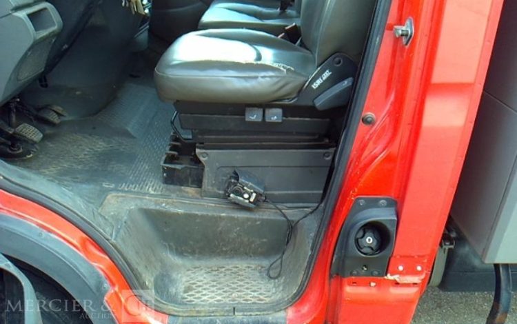 IVECO 35C13 BENNE SIMPLE CABINE COFFRE  DH-985-WC
