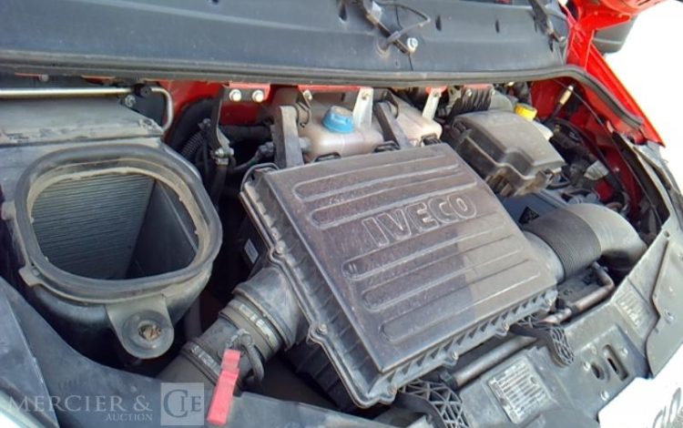 IVECO 35C13 BENNE SIMPLE CABINE COFFRE  DH-985-WC