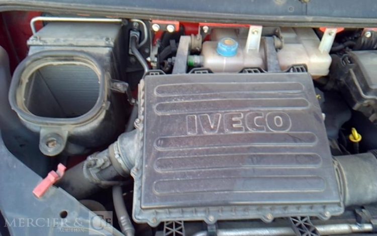 IVECO 35C13 BENNE SIMPLE CABINE COFFRE  DH-985-WC