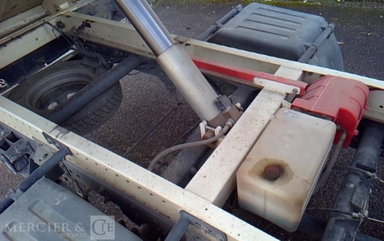 IVECO 35C13 BENNE SIMPLE CABINE COFFRE BLANC DK-502-TZ