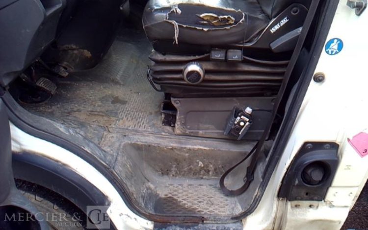 IVECO 35C13 BENNE SIMPLE CABINE COFFRE BLANC DK-502-TZ