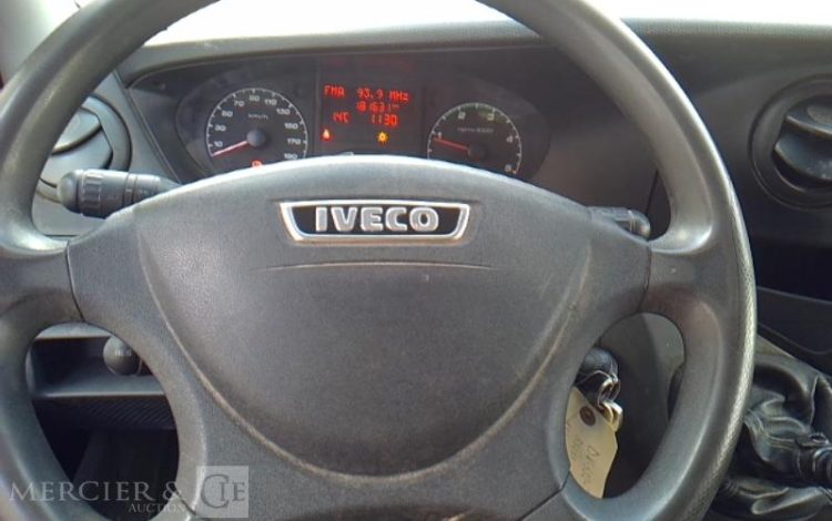 IVECO 35C13 BENNE SIMPLE CABINE COFFRE BLANC DK-502-TZ
