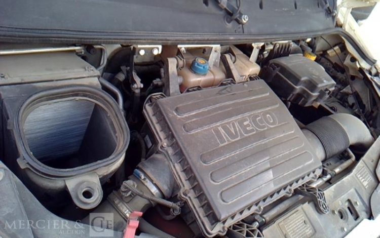 IVECO 35C13 BENNE SIMPLE CABINE COFFRE BLANC DK-502-TZ