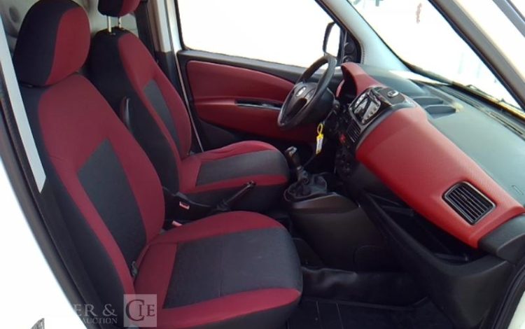 FIAT DOBLO  DL-032-SB
