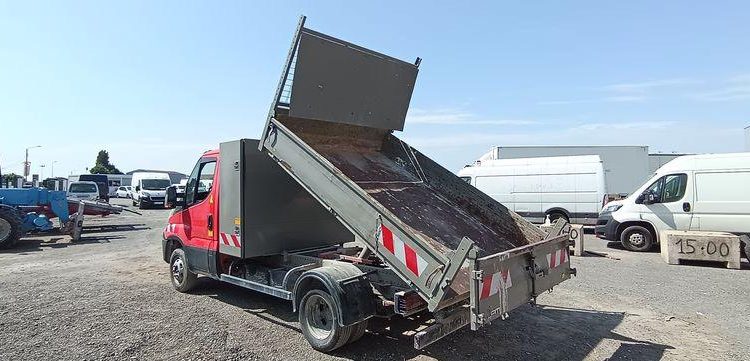 IVECO 35C13 BENNE SIMPLE CABINE COFFRE  DR-469-QR