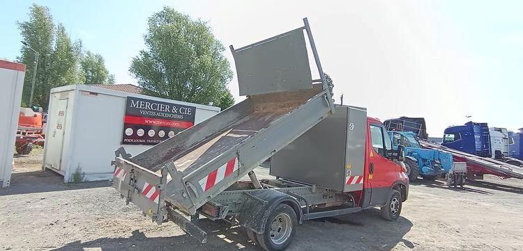 IVECO 35C13 BENNE SIMPLE CABINE COFFRE  DR-469-QR