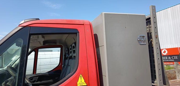 IVECO 35C13 BENNE SIMPLE CABINE COFFRE  DR-469-QR