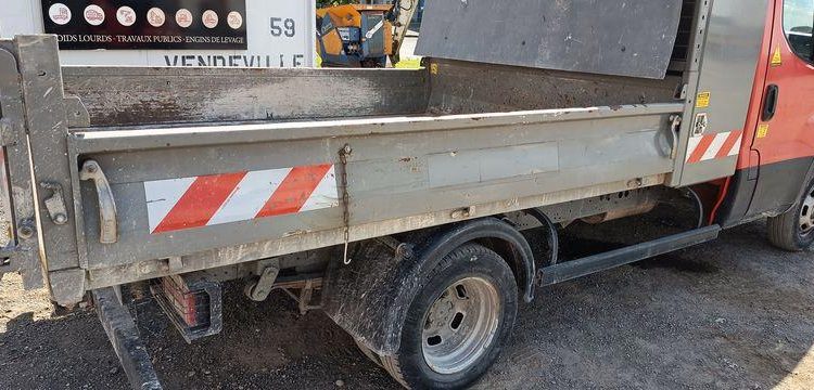 IVECO 35C13 BENNE SIMPLE CABINE COFFRE  DR-469-QR