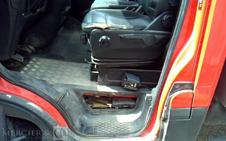 IVECO DAILY 35C13 BENNE SIMPLE CABINE COFFRE  DR-993-QM