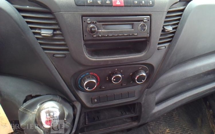 IVECO DAILY 35C13 BENNE SIMPLE CABINE COFFRE  DR-993-QM