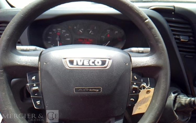 IVECO DAILY 35C13 BENNE SIMPLE CABINE COFFRE  DR-993-QM