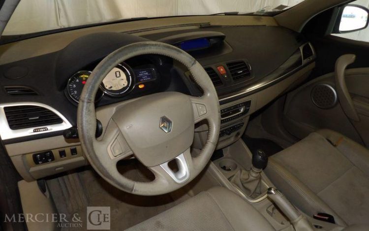 RENAULT MEGANE  DY-464-XC