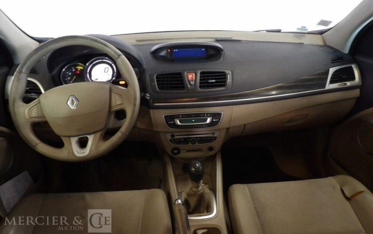 RENAULT MEGANE  DY-464-XC