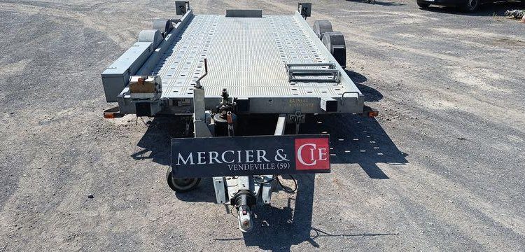 HUBIERE REMORQUE 2T5  EA-141-LC
