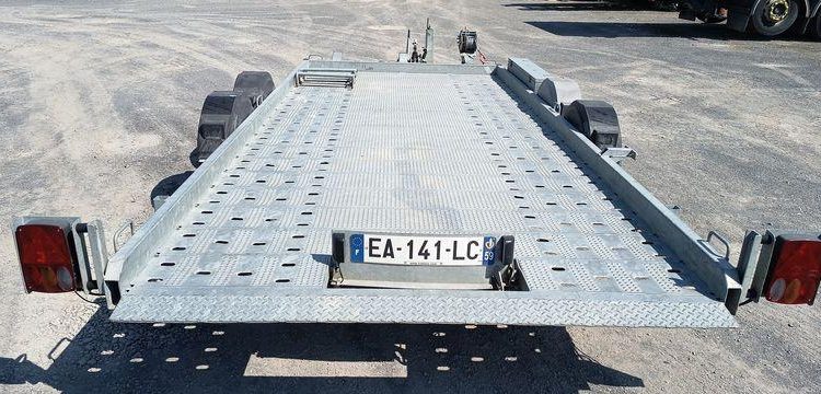 HUBIERE REMORQUE 2T5  EA-141-LC