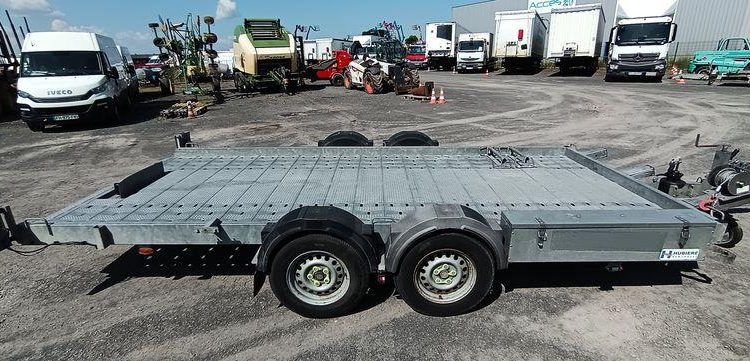 HUBIERE REMORQUE 2T5  EA-141-LC