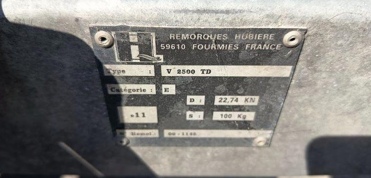 HUBIERE REMORQUE 2T5  EA-141-LC