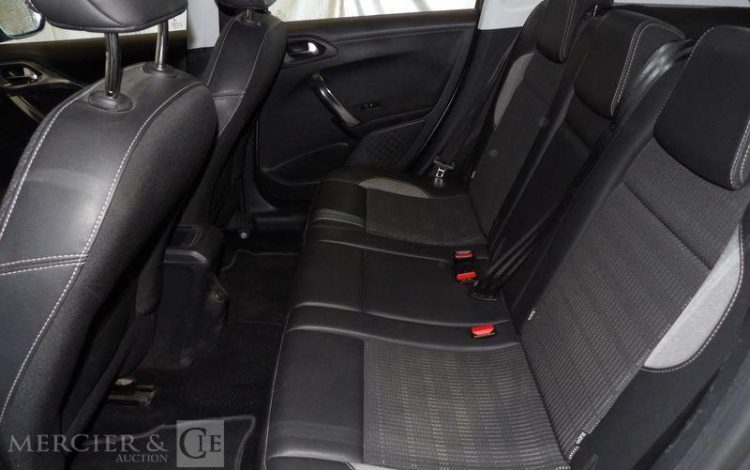 PEUGEOT 2008 PURETECH 110CH ALLURE S&S GRIS EA-711-KT