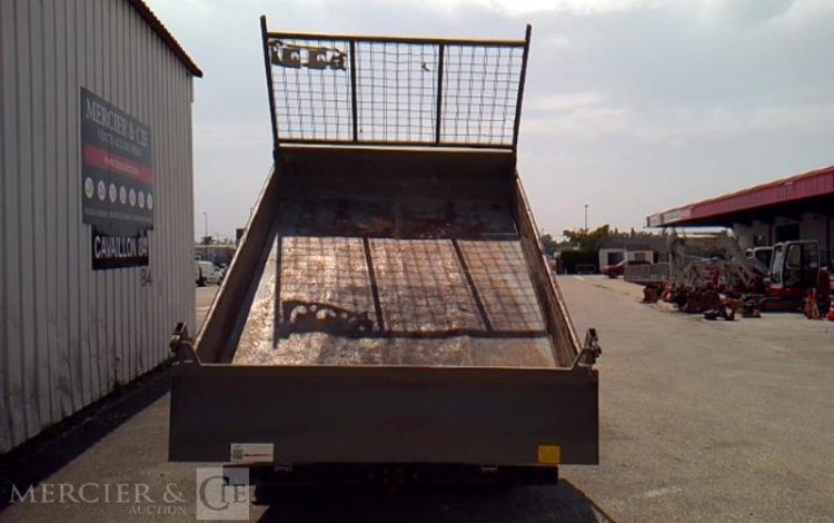 IVECO 35C13 BENNE SIMPLE CABINE COFFRE  EE-294-CR