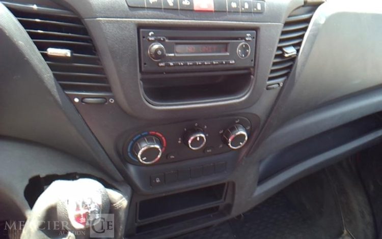 IVECO 35C13 BENNE SIMPLE CABINE COFFRE  EE-294-CR