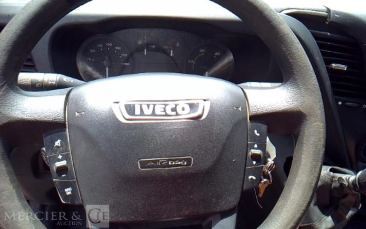 IVECO 35C13 BENNE SIMPLE CABINE COFFRE  EE-294-CR