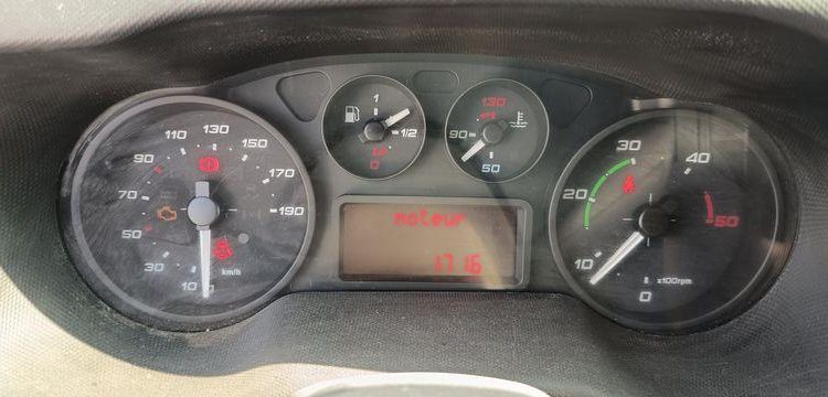 IVECO 35C13 BENNE ACIER DOUBLE CABINE  EG-483-XC