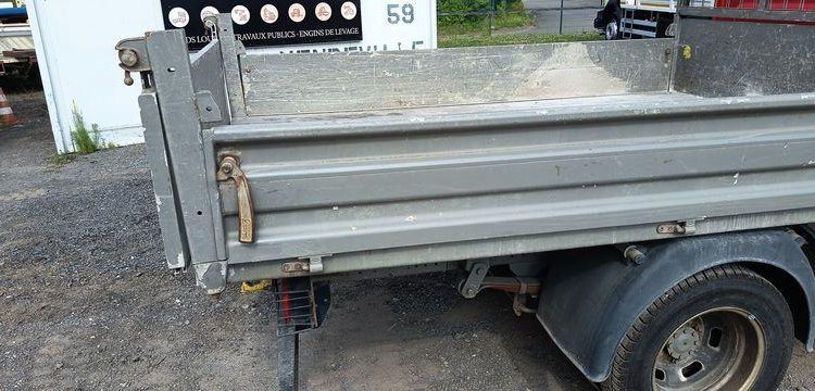 IVECO 35C13 BENNE ACIER DOUBLE CABINE  EG-483-XC