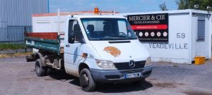 MERCEDES SPRINTER 411 CDI 2,2 D CHASSIS CABINE LONG 109 CV AVEC BENNE – 227626 KMS BLANC EH-179-BD